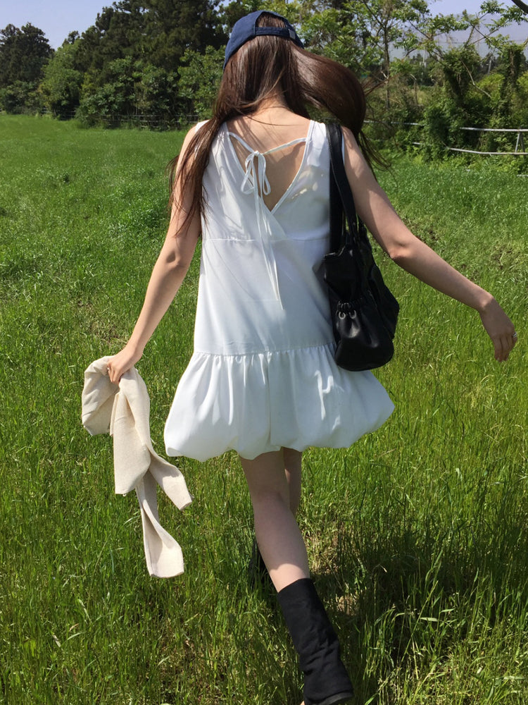 美背綁帶細節泡泡連身裙