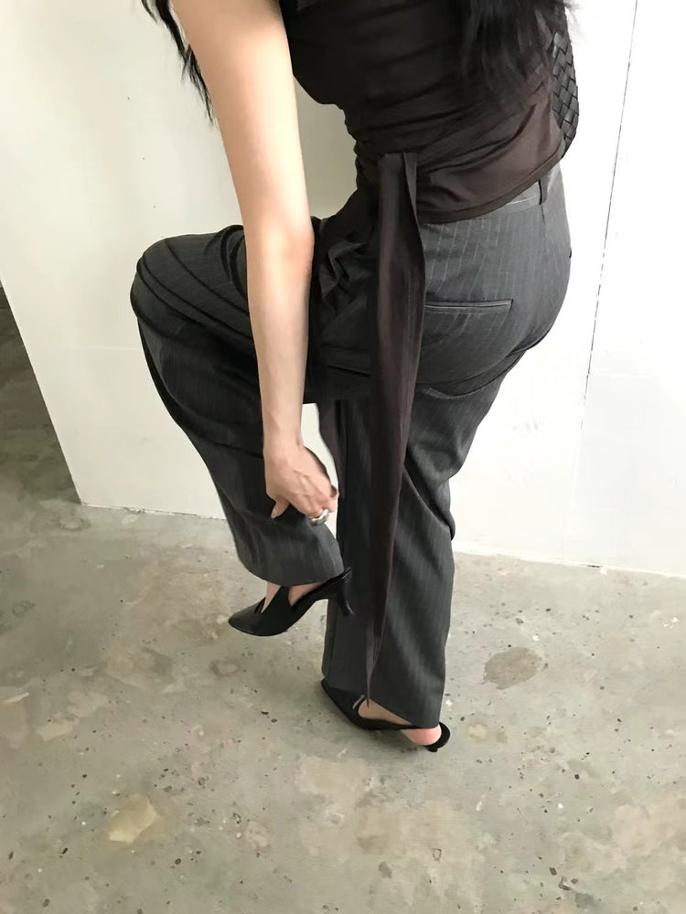 美肩綁帶修腰細節上衣