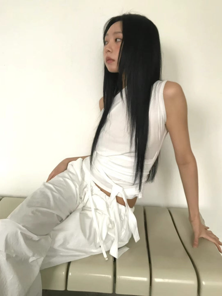 美肩綁帶修腰細節上衣