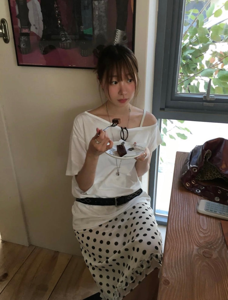 側露肩寬鬆上衣