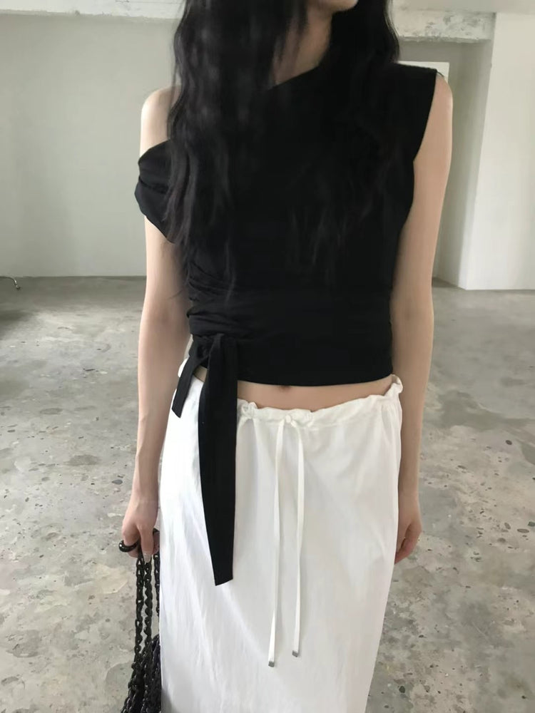 美肩綁帶修腰細節上衣