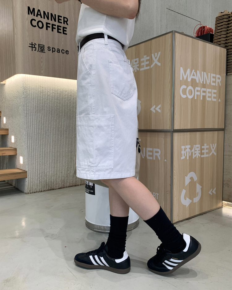 背扣側口袋細節五分褲