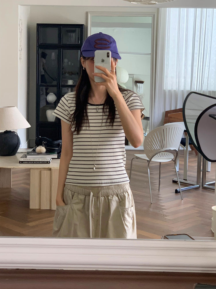 美背條紋撞色細節上衣