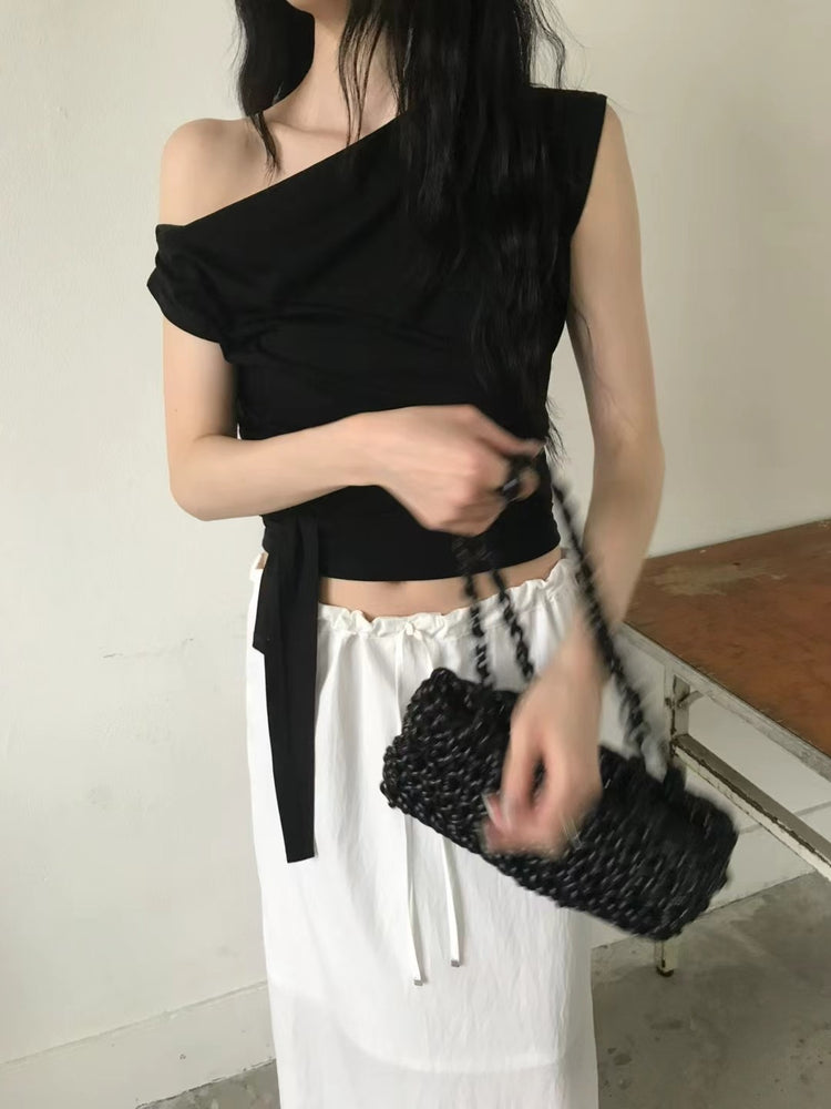 美肩綁帶修腰細節上衣
