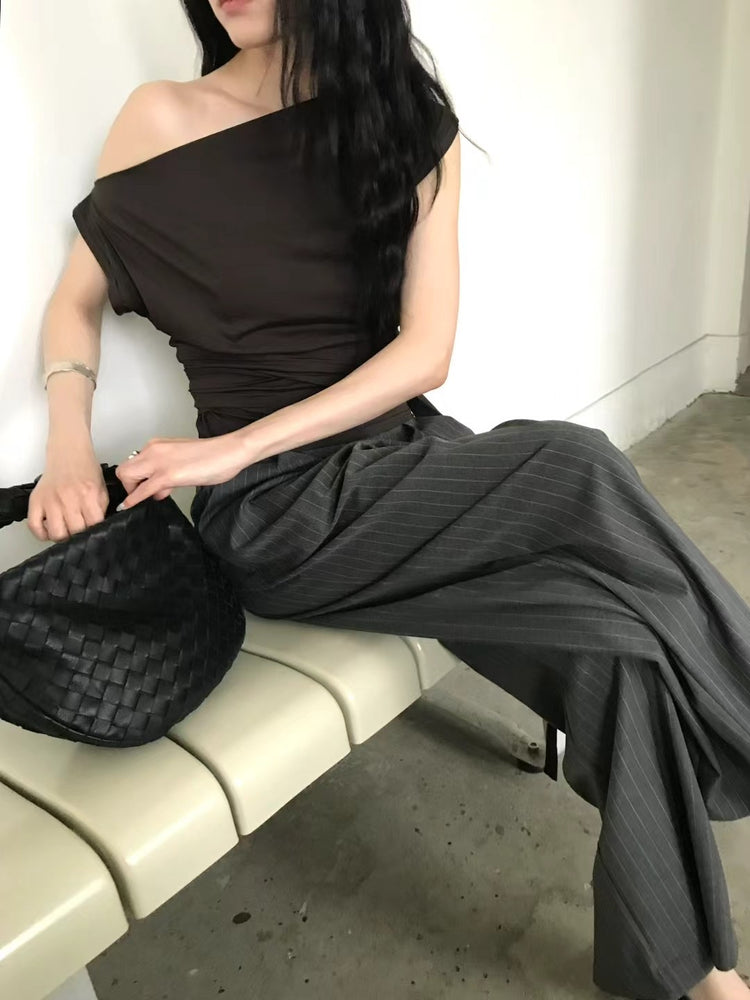 美肩綁帶修腰細節上衣