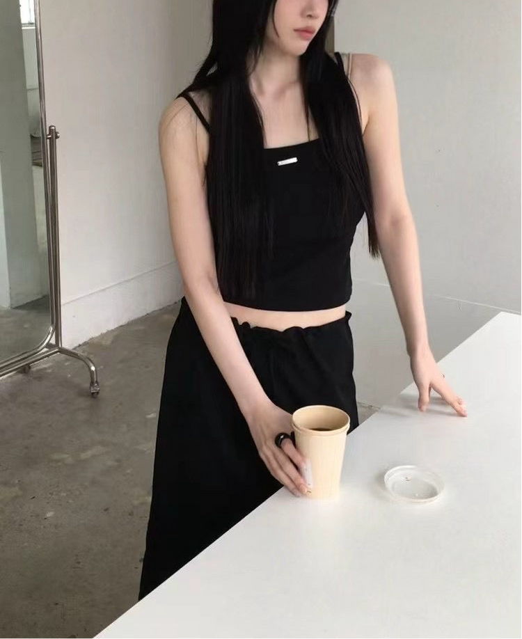 細帶金屬扣細節背心