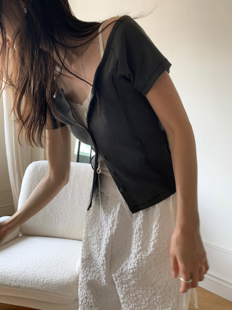 明壓線排鈕修身上衣