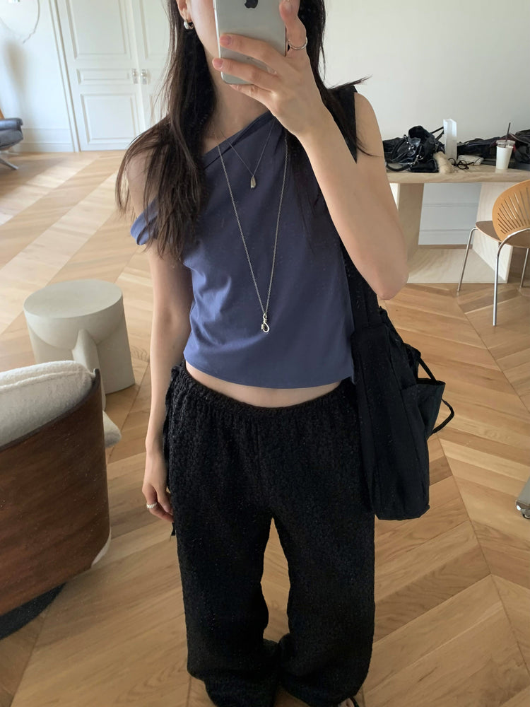 美肩扭轉抓皺細節上衣