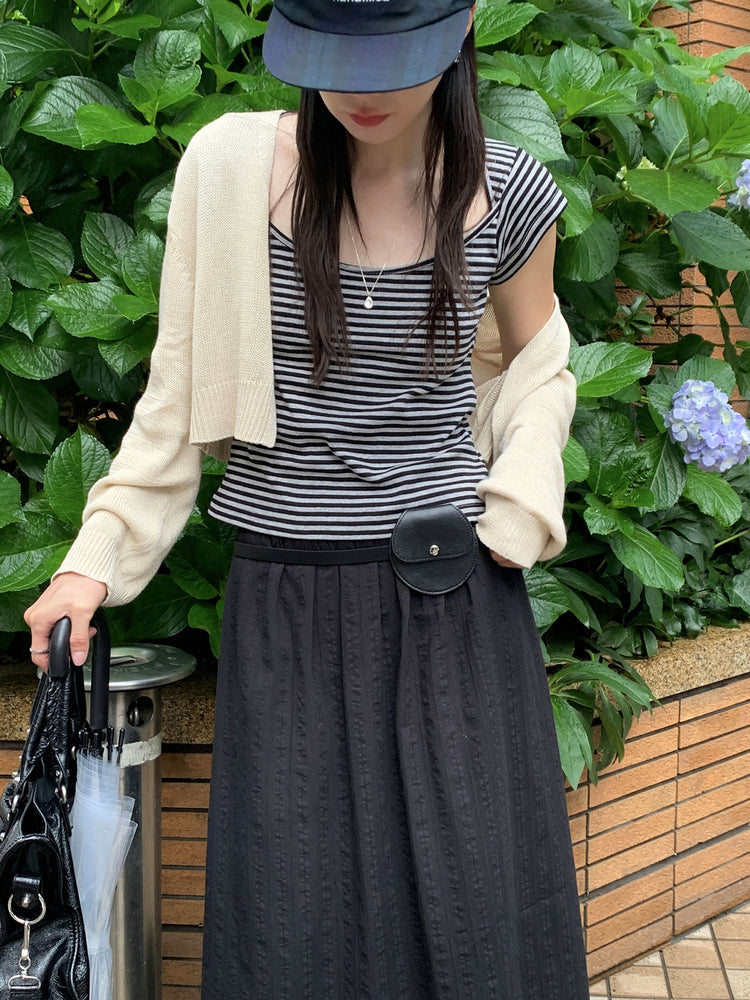 美鎖骨細節條紋上衣