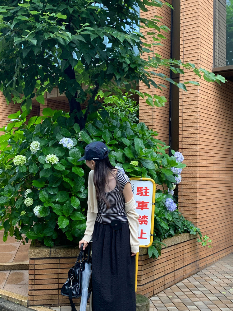 美鎖骨細節條紋上衣