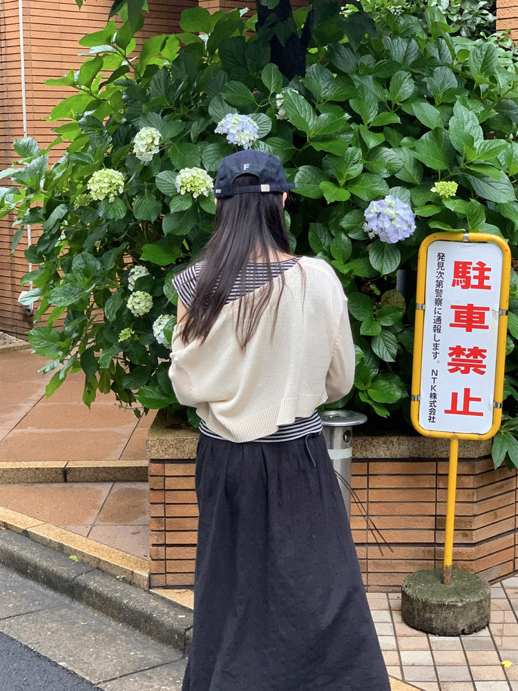 美鎖骨細節條紋上衣