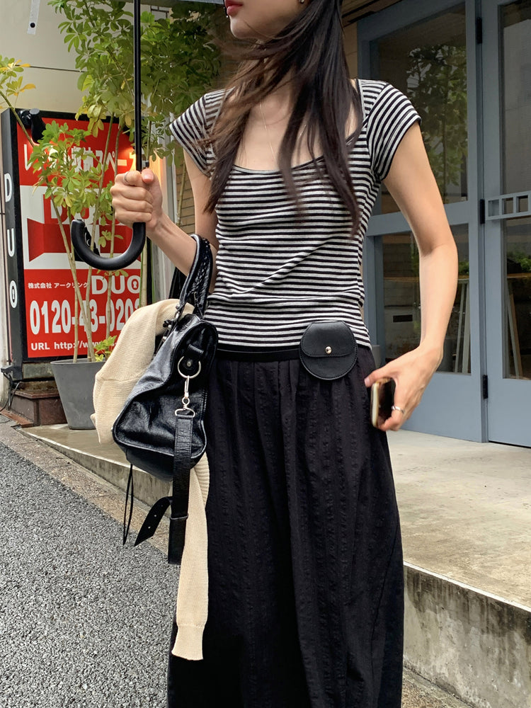 美鎖骨細節條紋上衣