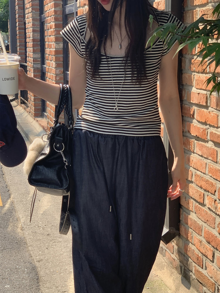 美鎖骨細節條紋上衣