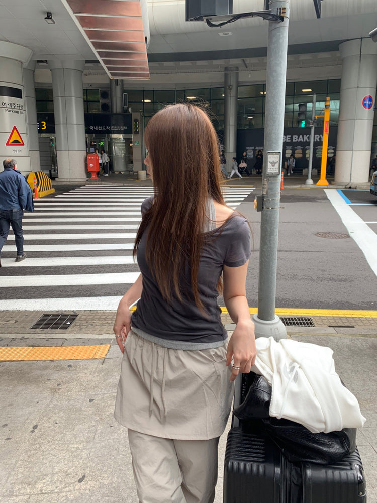 掛頸暗紋理細節上衣