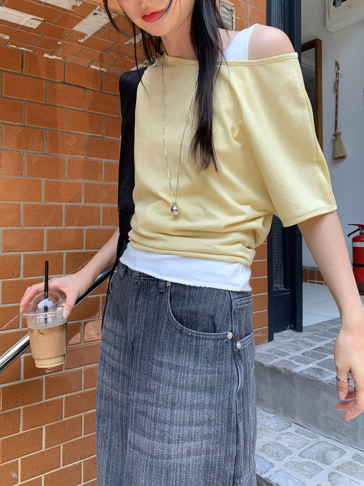 側露肩寬鬆上衣