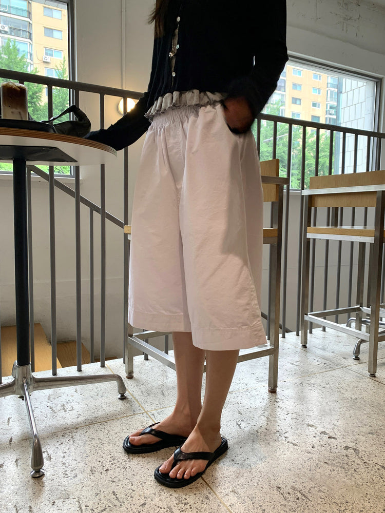 壓花蕾絲胸線細節荷葉邊背心