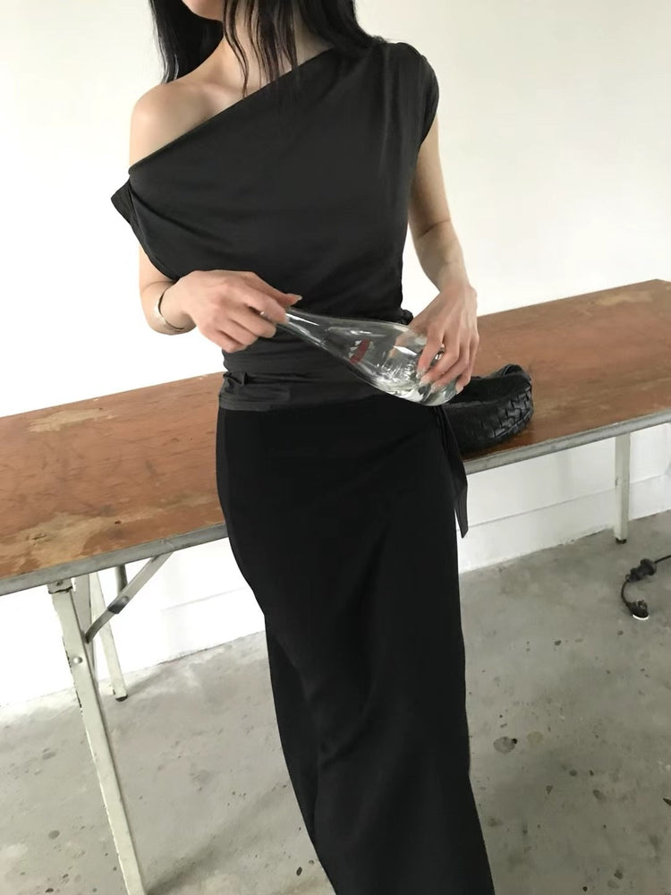 美肩綁帶修腰細節上衣