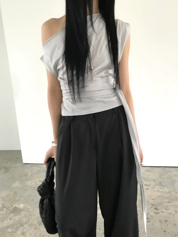 美肩綁帶修腰細節上衣