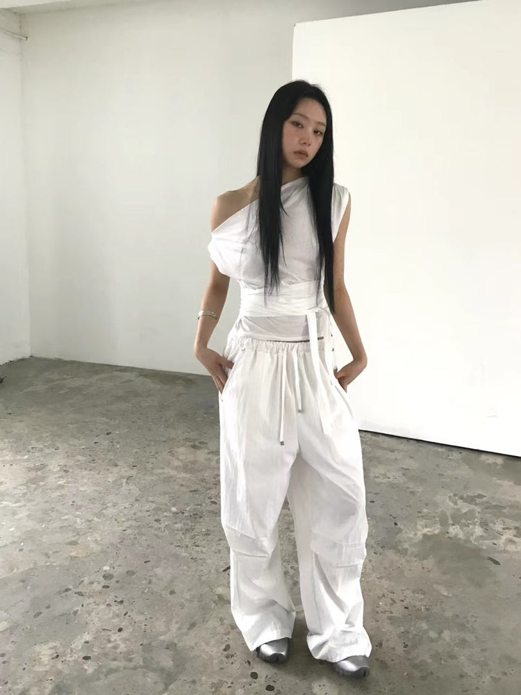 美肩綁帶修腰細節上衣