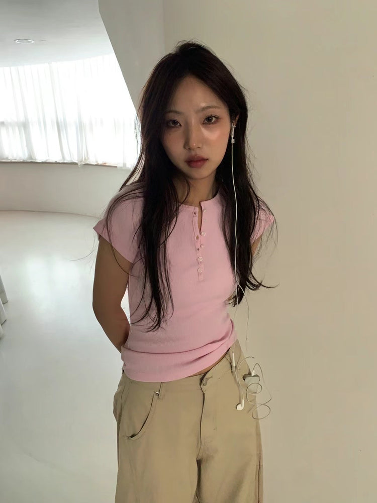 半扣鈕細節修身上衣