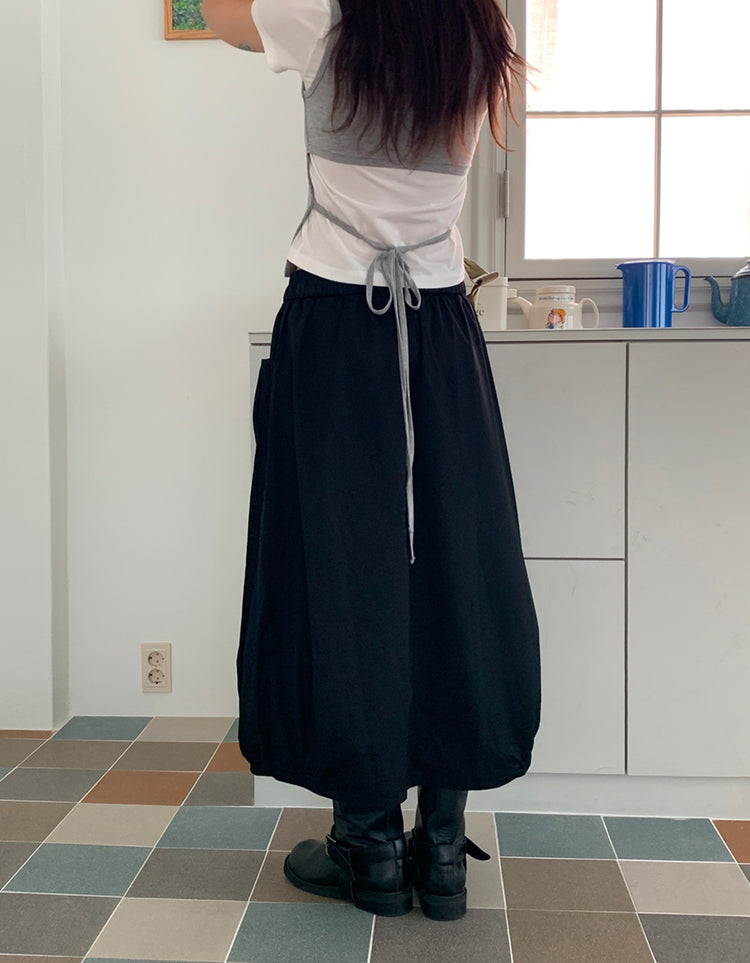 露腰綁帶細節背心