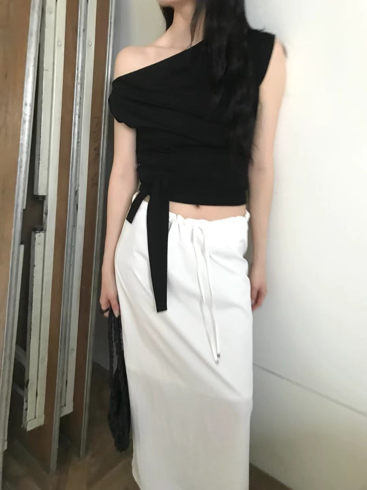 美肩綁帶修腰細節上衣
