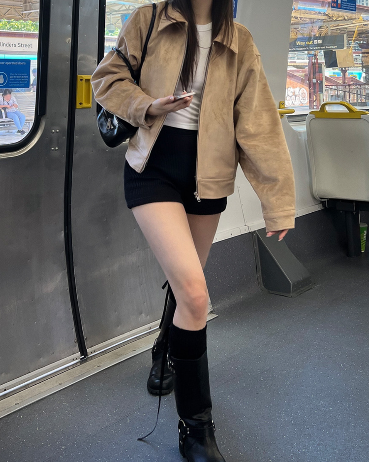 (現)粗坑紋細節迷你修身短褲