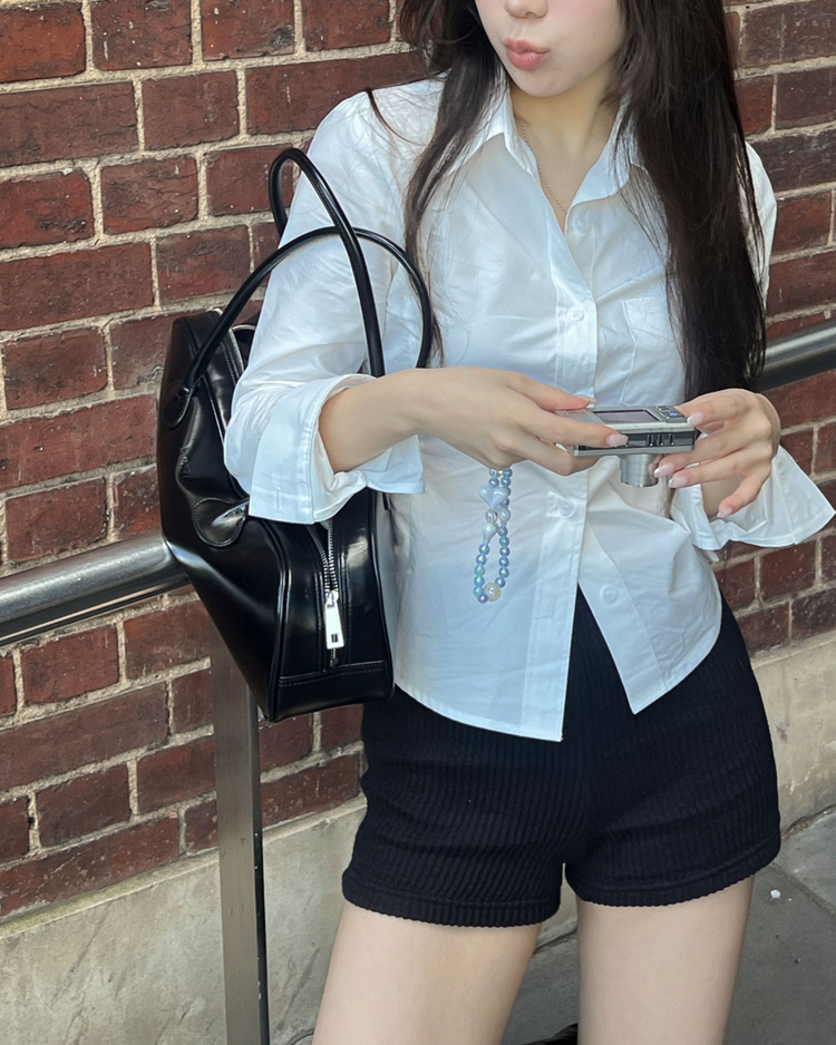 (現)粗坑紋細節迷你修身短褲
