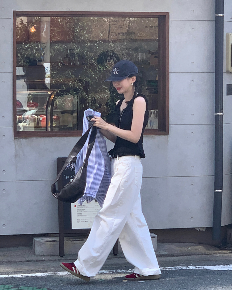 蕾絲細節修腰兩穿上衣