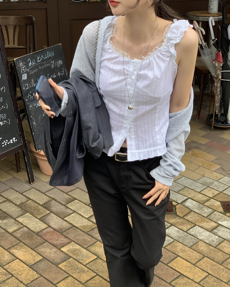 蕾絲細節修腰兩穿上衣
