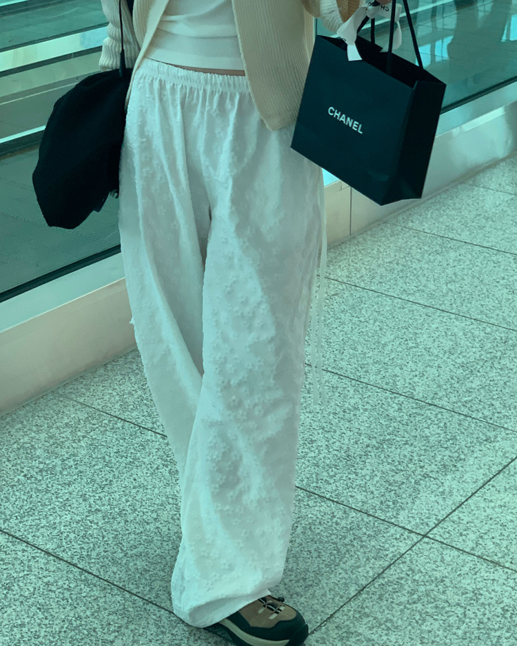 壓凸花花細節垂帶直褲