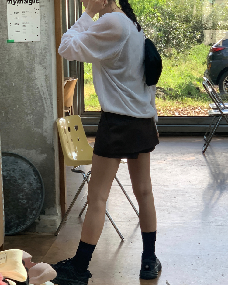 透膚V領寬鬆針織上衣