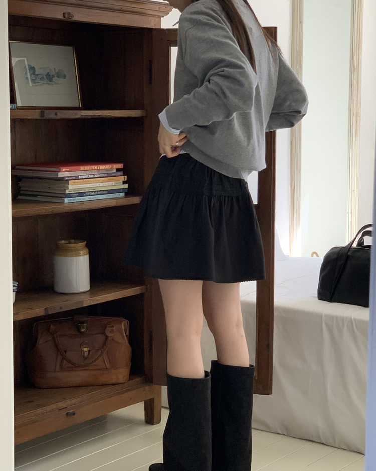 壓褶層次垂帶短裙