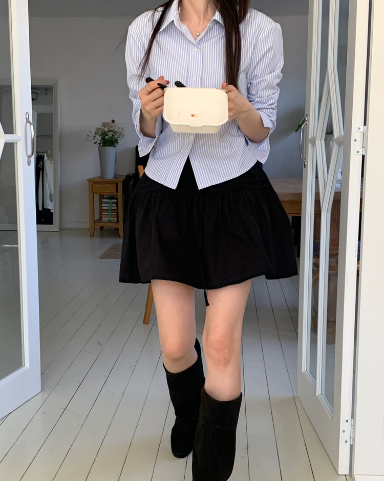 壓褶層次垂帶短裙