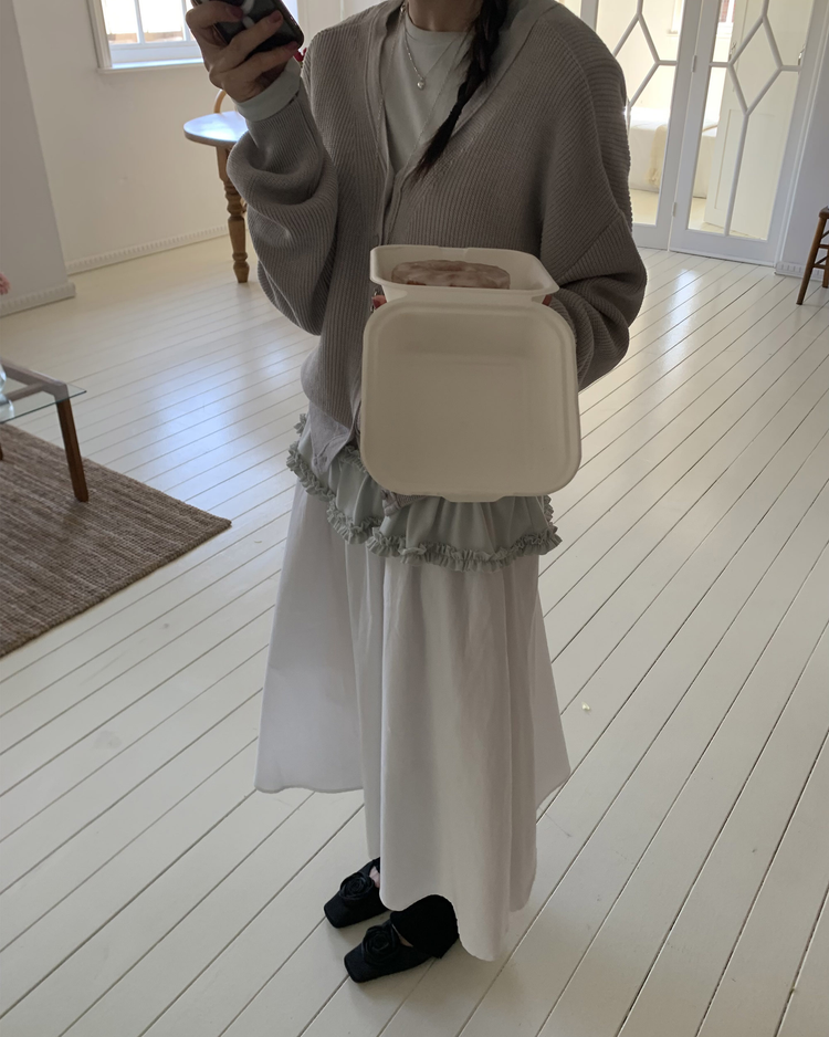 V領前後兩穿排鈕針織上衣