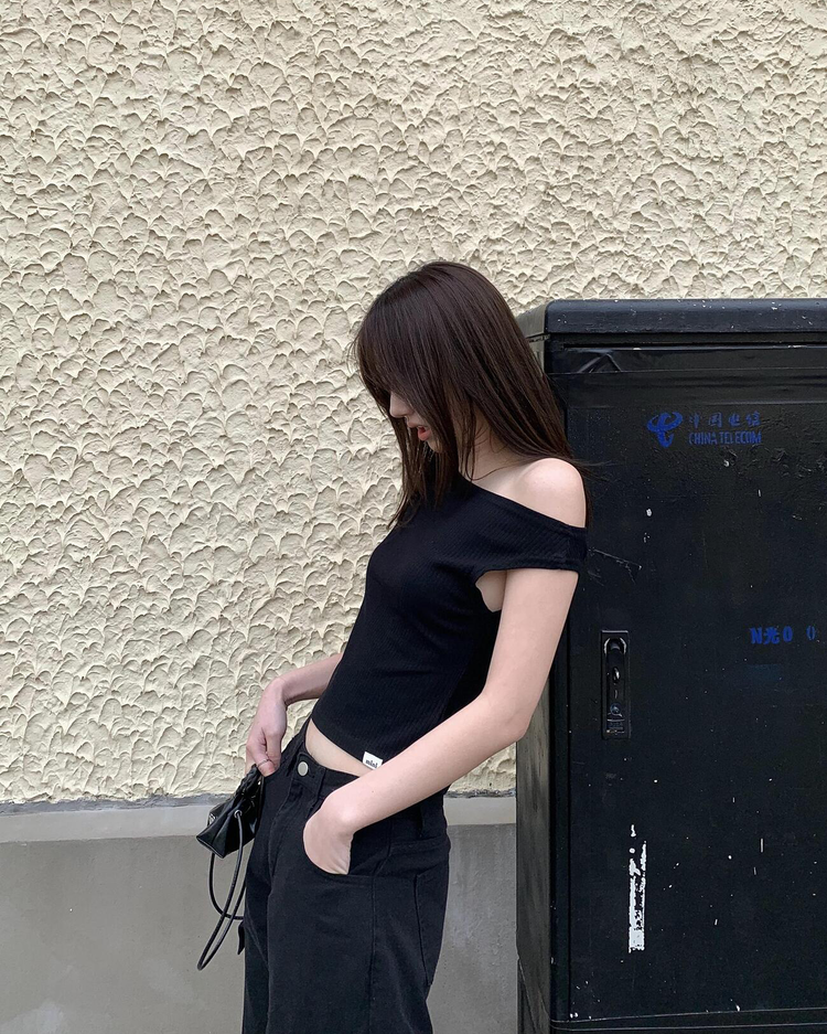 美肩坑紋修身上衣