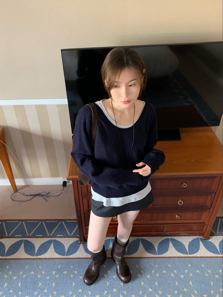 美色U領線細節針織上衣