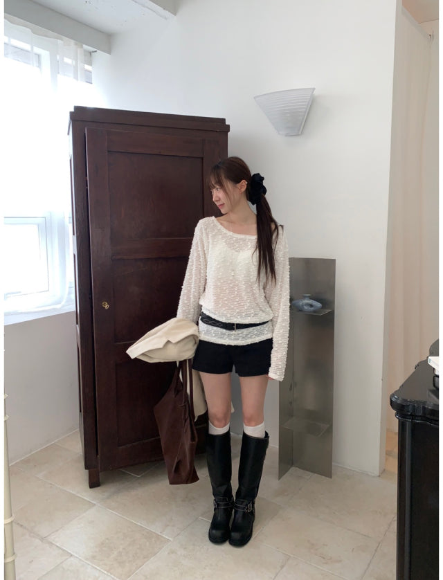 美肩透膚顆粒感細節上衣