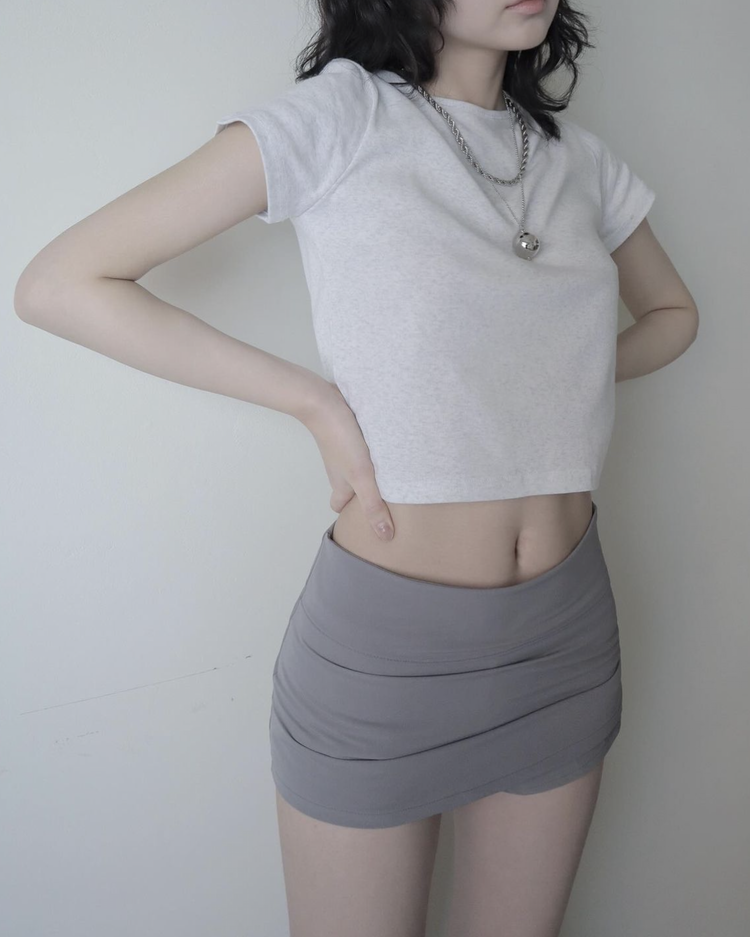 低腰彈性修身短裙褲