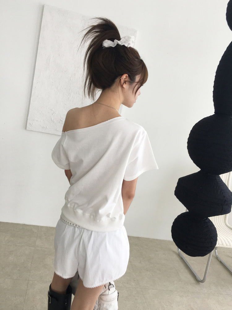 側露肩修腰休閒上衣