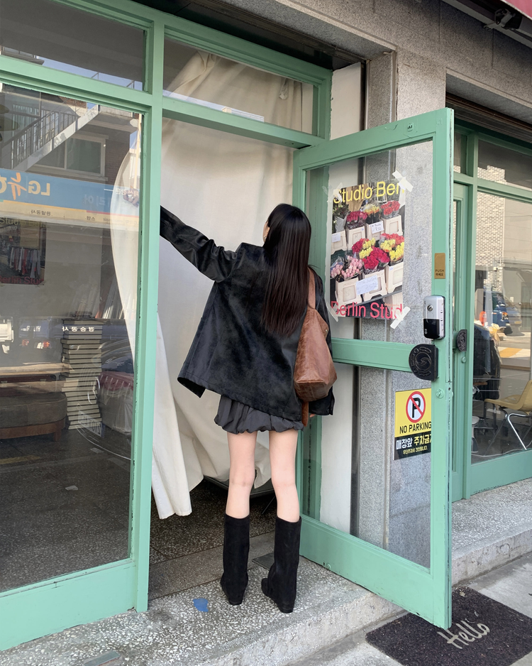 透膚蕾絲翻領修腰上衣