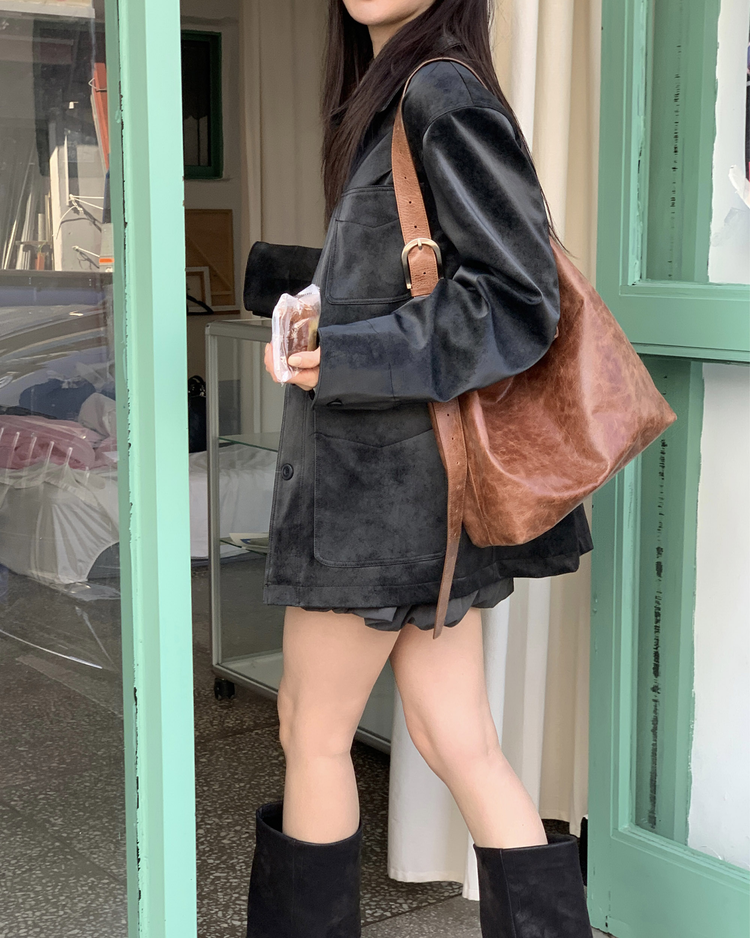 透膚蕾絲翻領修腰上衣