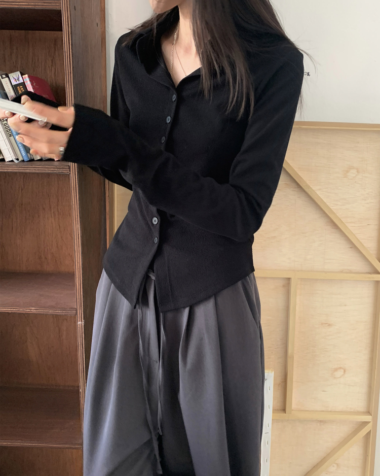 翻領弧下擺修腰排鈕上衣
