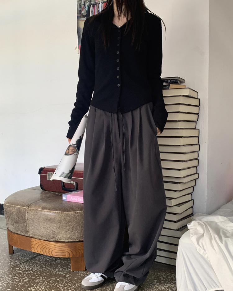 翻領弧下擺修腰排鈕上衣