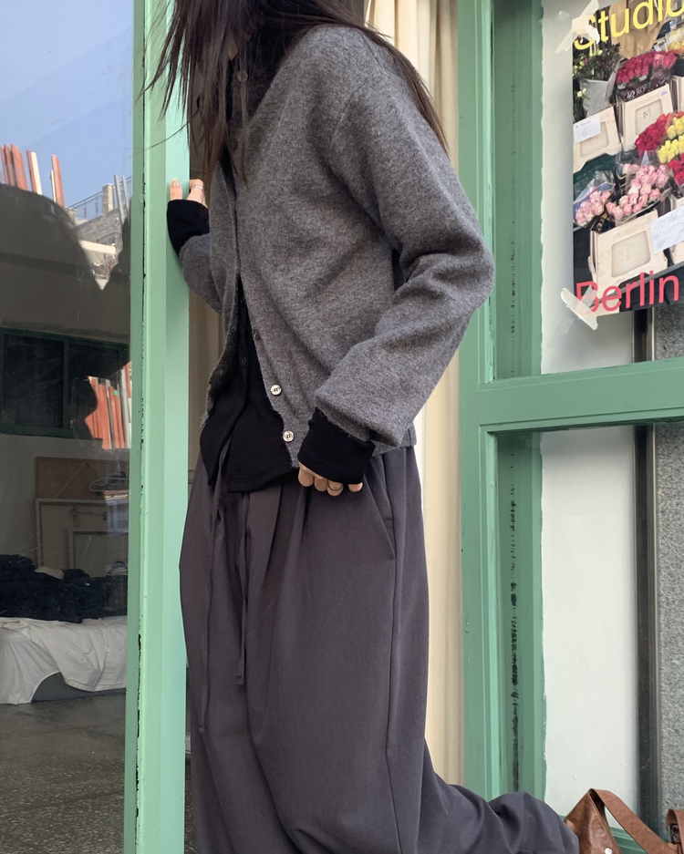 翻領弧下擺修腰排鈕上衣