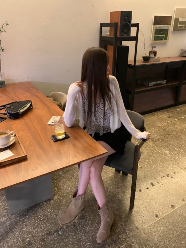 透膚骨感顯瘦排鈕針織外套