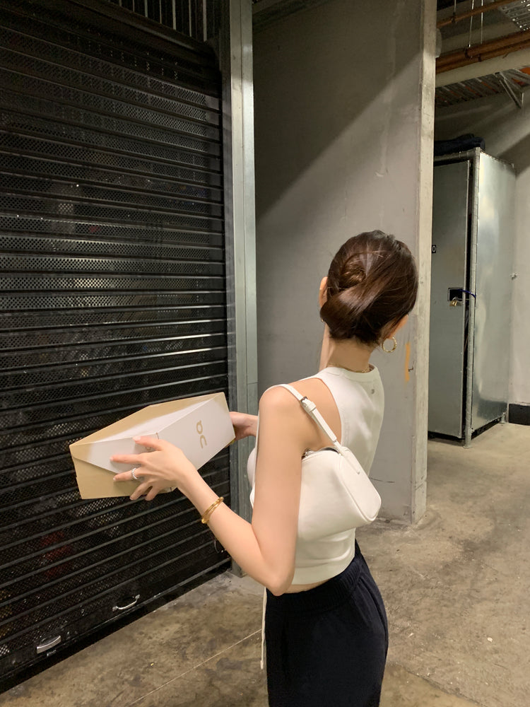 金屬扣細節削肩背心