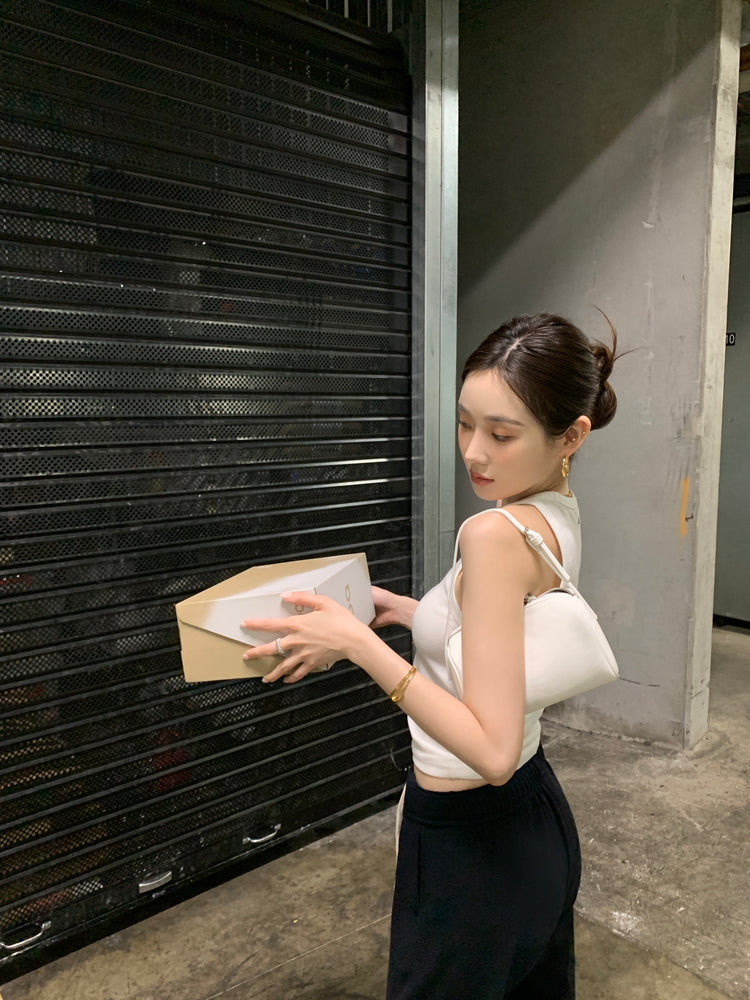 金屬扣細節削肩背心