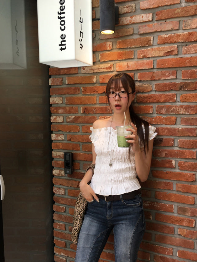 美肩抓皺層次細節上衣