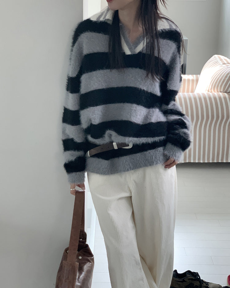 (現)美色粗條紋毛絨質感毛衣
